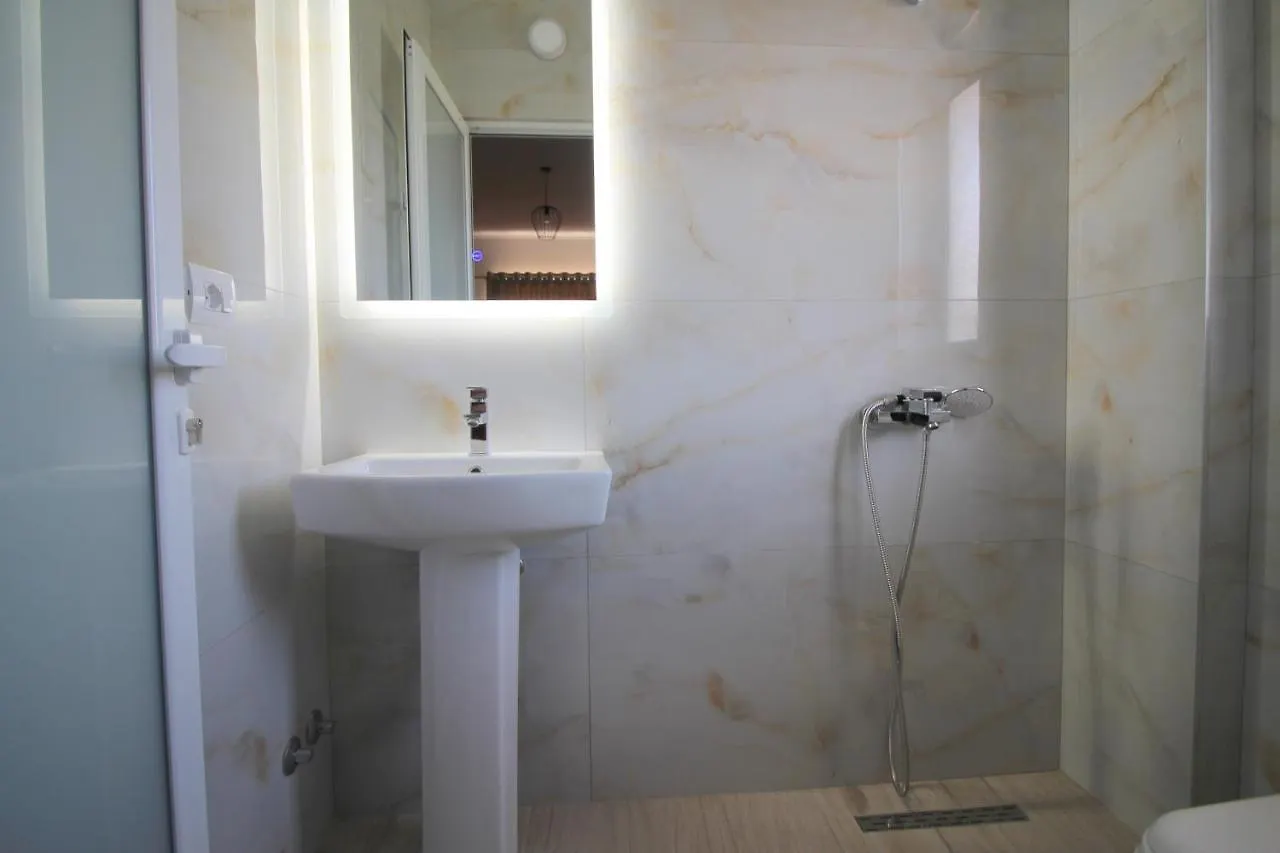 J&B Hotel Ksamil Albanien