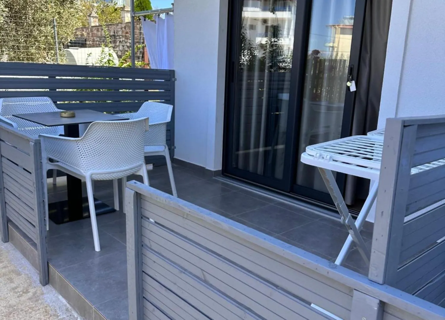 J&B Hotel Ksamil 0*,